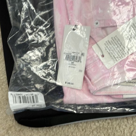 Guess 1981 Skinny pink white wash jeans. Brand New - Never worn - in plastic - Picture 8 of 8